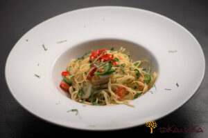 Spaghetti with Garlic Chilli Oil