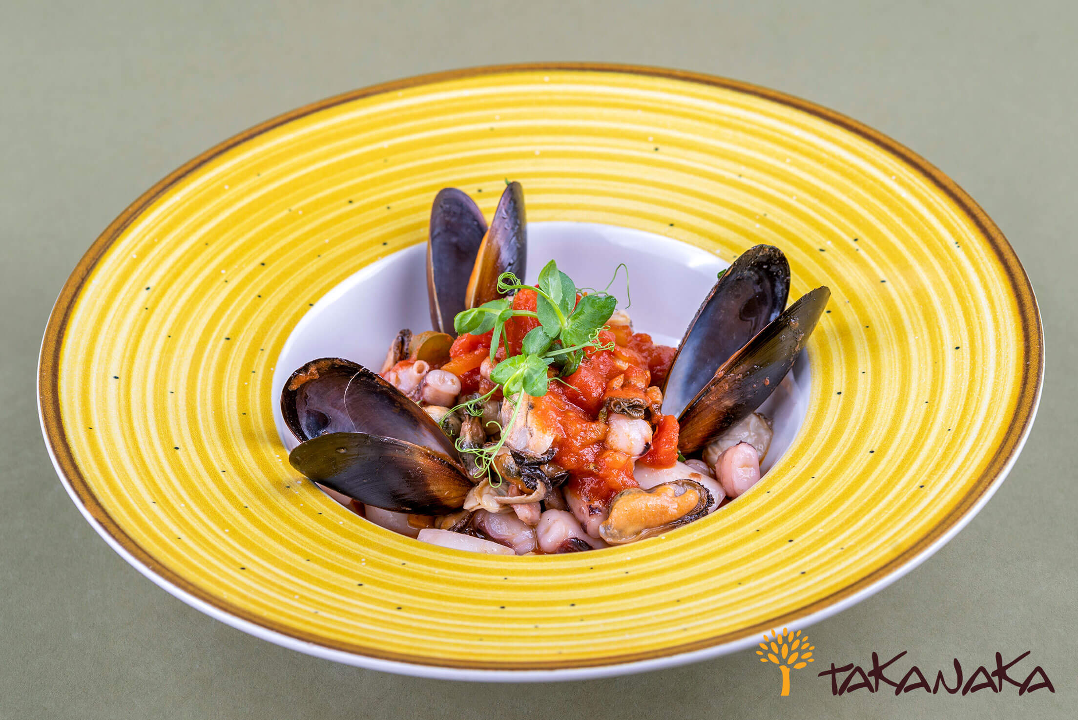 Seafood in tomato sauce - imagine 2