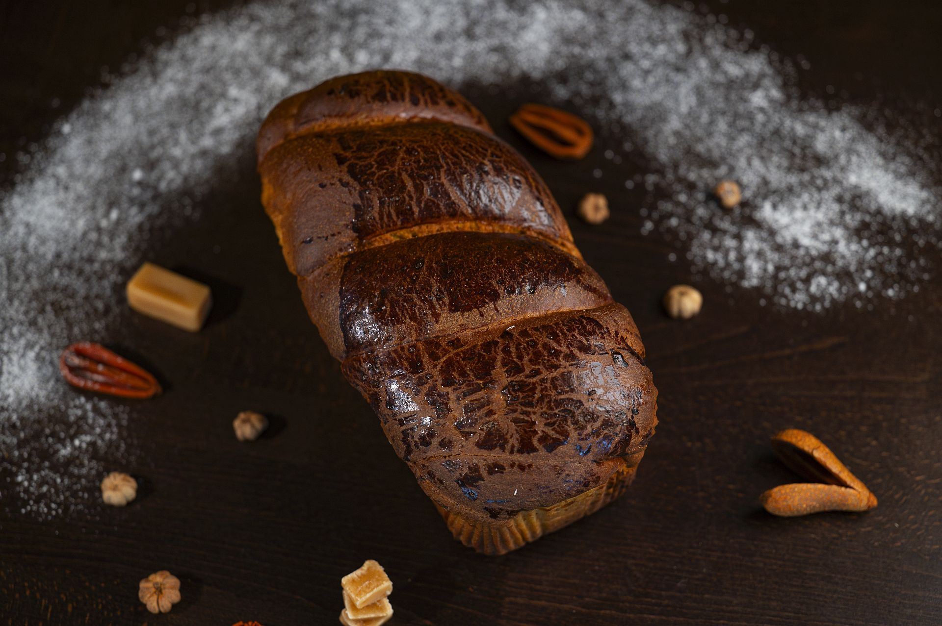 Traditional Romanian Sweet Bread with Salted Caramel Filling - imagine 2
